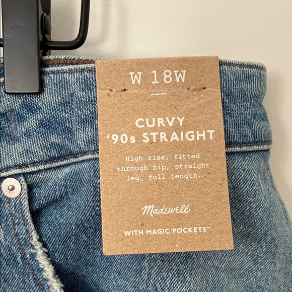 The Plus Curvy '90s Straight Jean - Picture 7 of 9